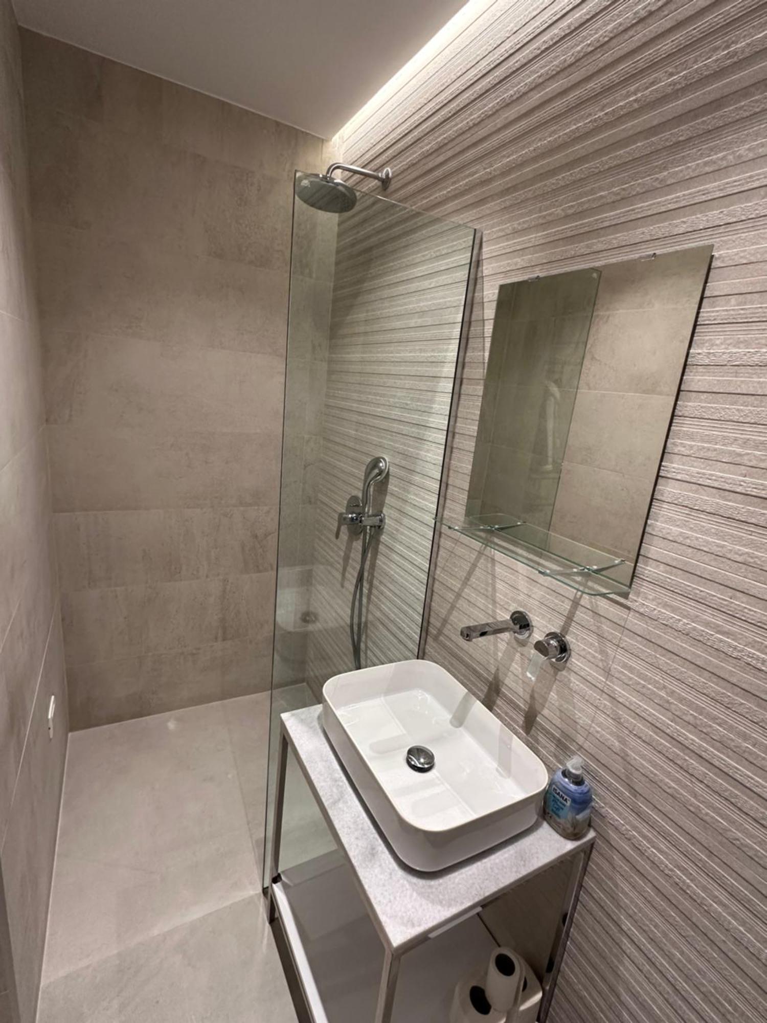Amazon 8 Guesthouse Tirana Extérieur photo