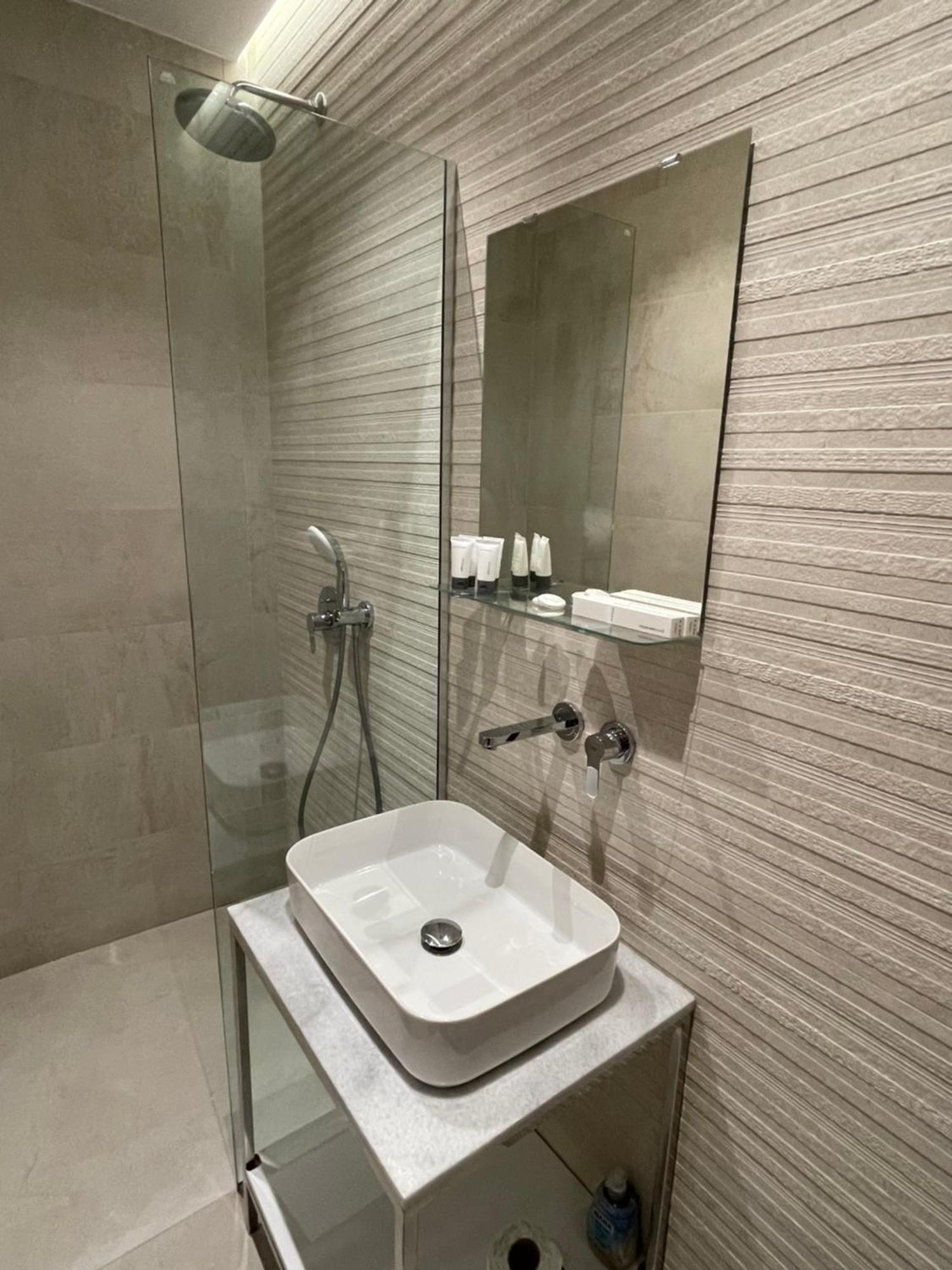 Amazon 8 Guesthouse Tirana Extérieur photo